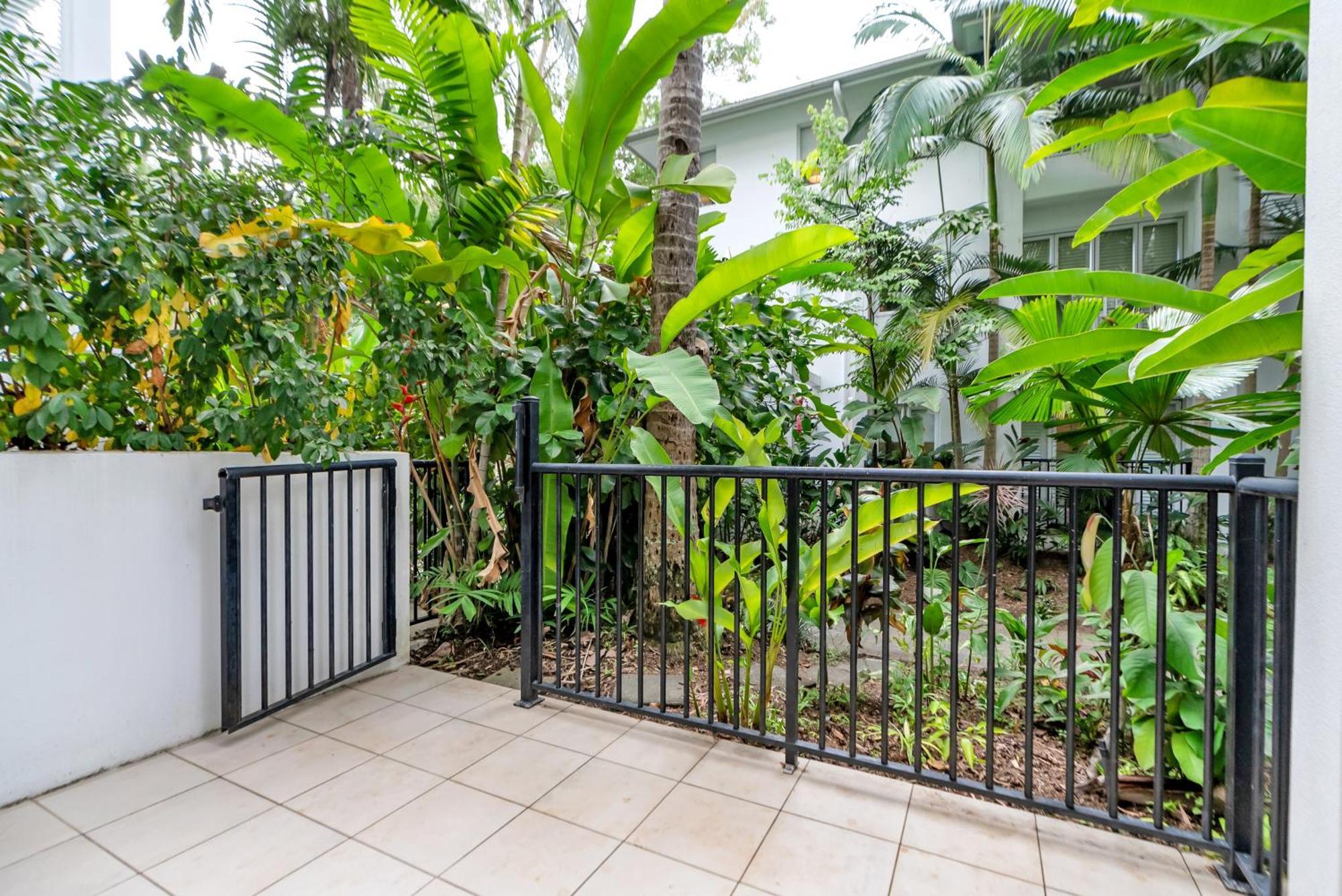 Elysium Private Apartments At Beach Club & Spa Palm Cove Esterno foto