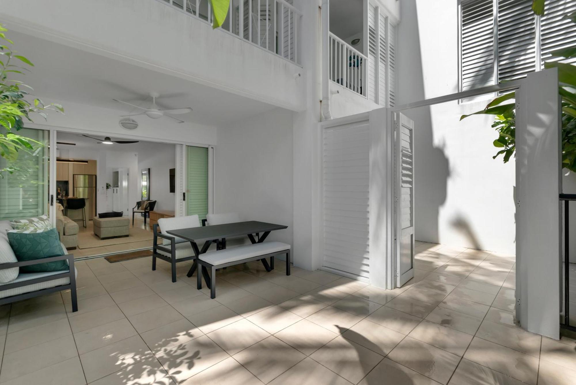 Elysium Private Apartments At Beach Club & Spa Palm Cove Esterno foto